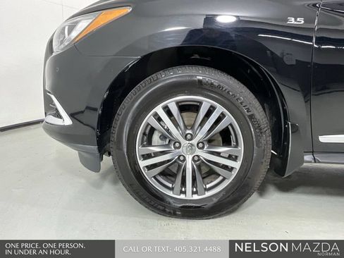 Used 2020 INFINITI QX60 Luxe w/ Essential Package FWD image 10