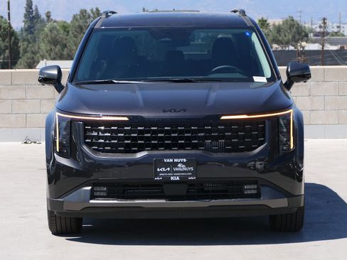 New 2025 Kia Carnival SX Prestige image 8