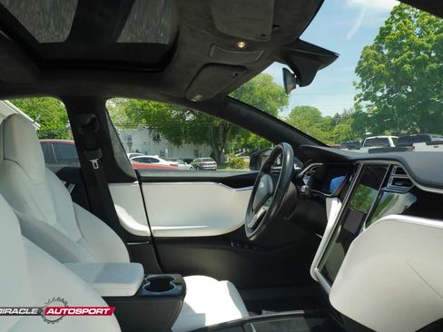 Used 2017 Tesla Model S 100D AWD/4WD image 34