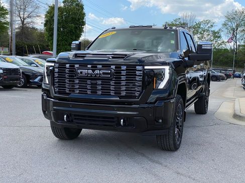 Used 2025 GMC Sierra 2500 Denali Ultimate AWD/4WD image 3
