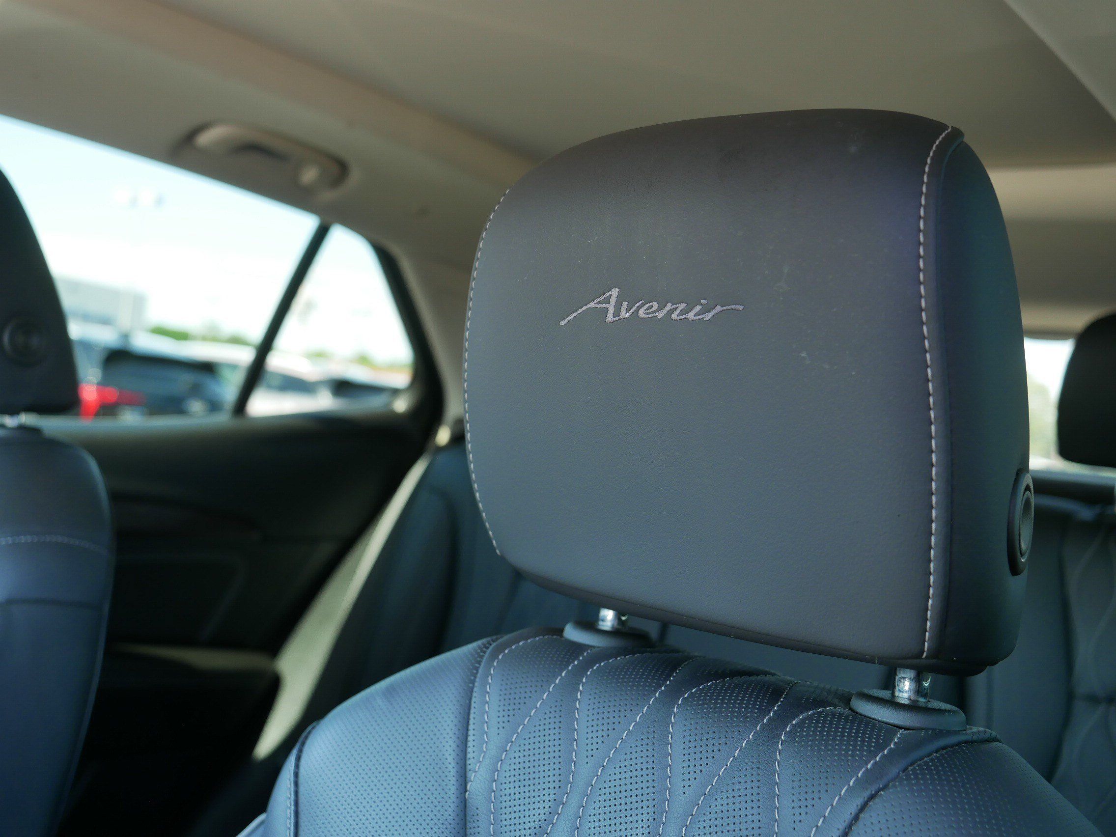 Used 2023 Buick Envision Avenir AWD/4WD image 36