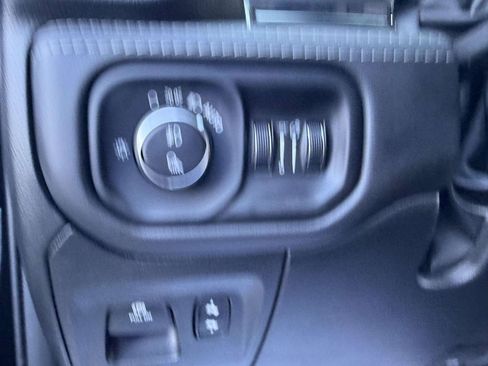 Used 2024 RAM 1500 Limited AWD/4WD image 19