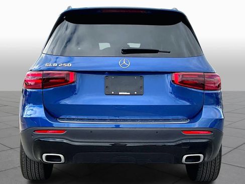 Used 2025 Mercedes-Benz GLB 250 image 5