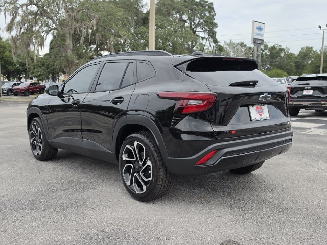 New 2026 Chevrolet Trax RS w/ Sunroof Package FWD image 6