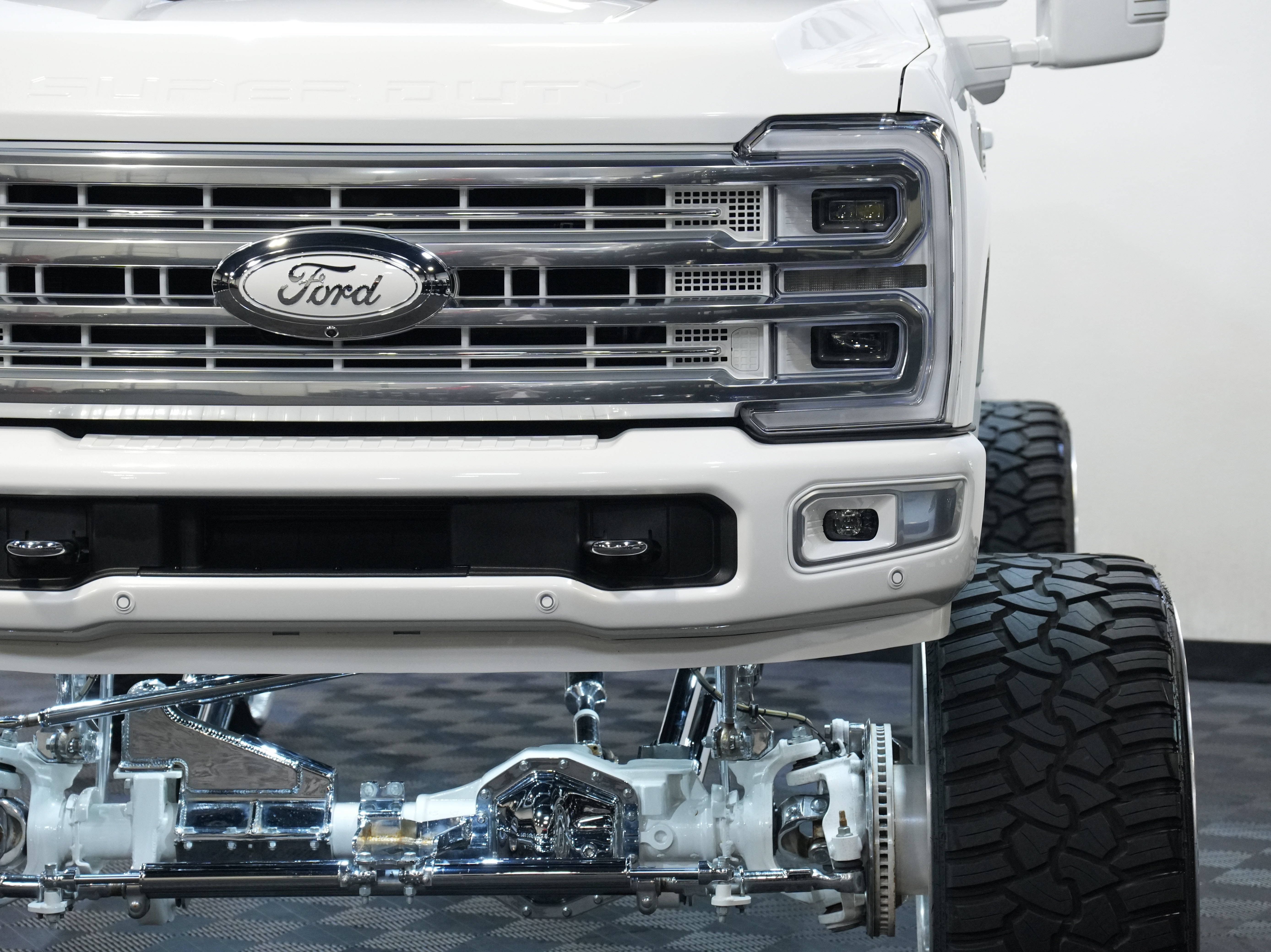 Used 2024 Ford F350 Limited AWD/4WD image 10