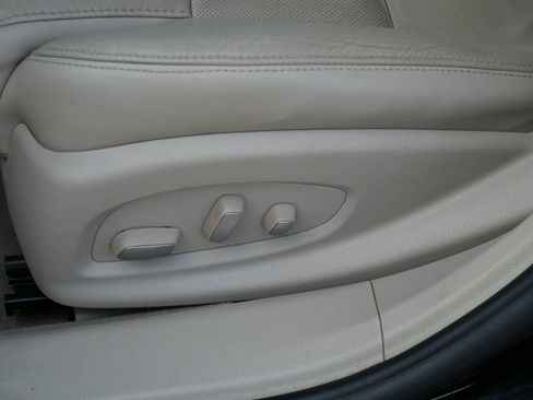 Used 2015 Cadillac XTS Luxury AWD/4WD image 17