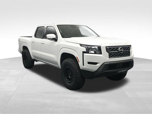 Used 2022 Nissan Frontier SV RWD image 7
