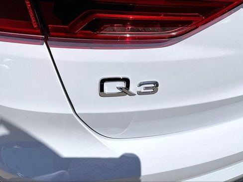 Certified 2025 Audi Q3 2.0T Premium Plus w/ Premium Plus Package AWD/4WD image 33