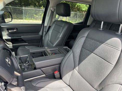 Used 2023 Toyota Tundra Limited AWD/4WD image 10