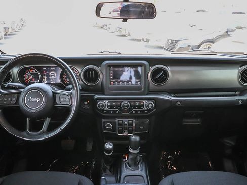 Used 2021 Jeep Gladiator Sport AWD/4WD image 18