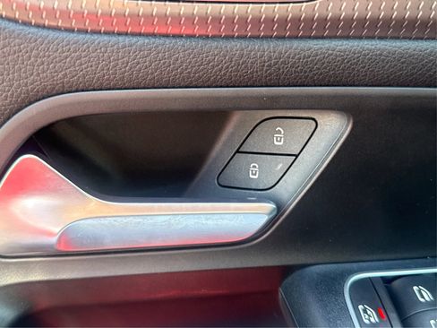 Used 2021 Mercedes-Benz GLA 250 4MATIC w/ Premium Package image 39
