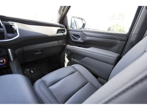 Used 2024 Chevrolet Tahoe Z71 w/ Z71 Off-Road Package AWD/4WD image 8