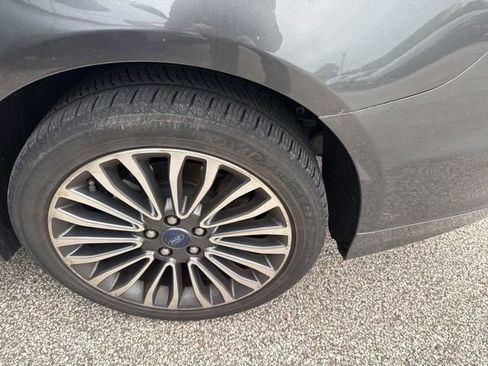 Used 2018 Ford Fusion Titanium AWD/4WD image 9
