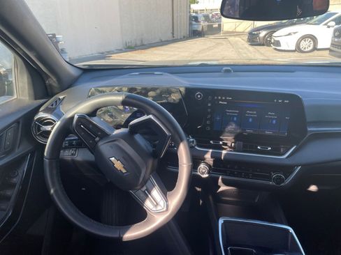 Used 2025 Chevrolet Equinox LT image 33