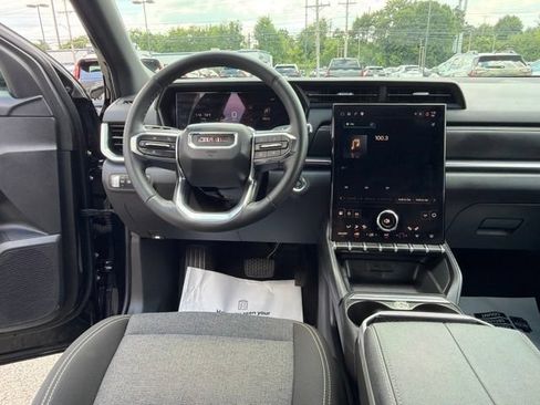 Used 2025 GMC Terrain Elevation FWD image 16