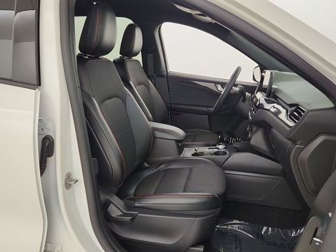 New 2024 Ford Escape ST-Line Select image 30