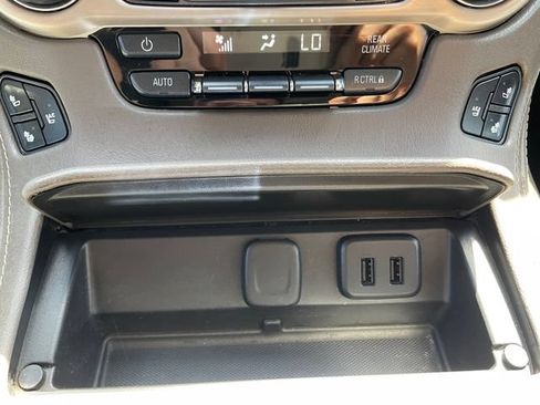 Used 2016 GMC Yukon XL Denali w/ Open Road Package AWD/4WD image 27