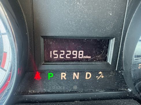 Used 2014 Dodge Grand Caravan SXT image 19