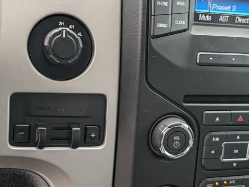 Used 2013 Ford F150 XLT w/ Luxury Equipment Group image 26