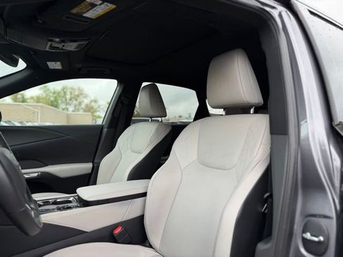 Used 2023 Lexus RX 350 Premium w/ Accessory Package AWD/4WD image 17
