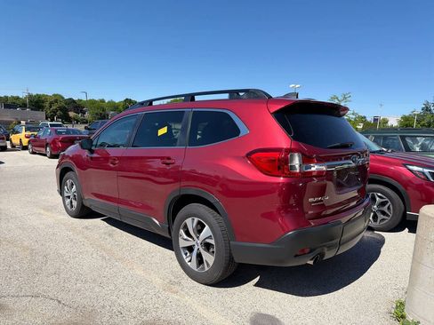 Used 2022 Subaru Ascent Premium w/ Convenience Package AWD/4WD image 3