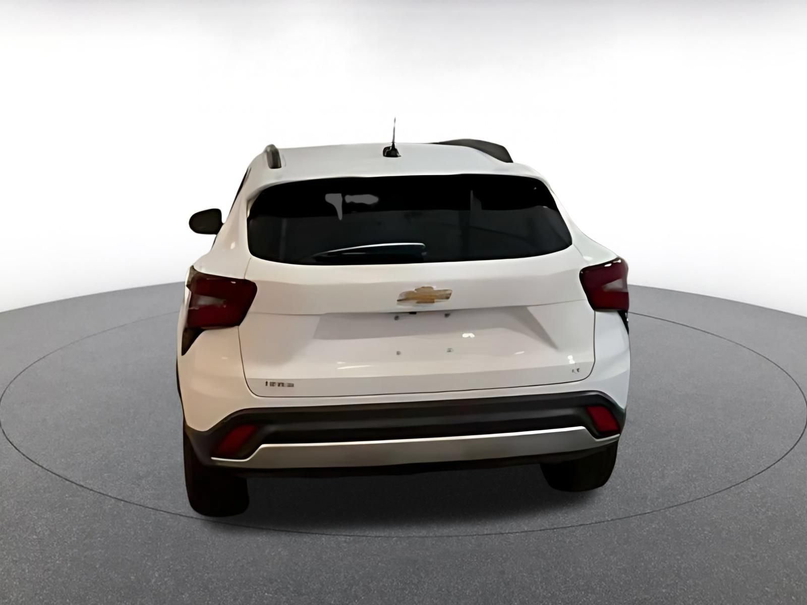 Used 2026 Chevrolet Trax LT FWD image 15