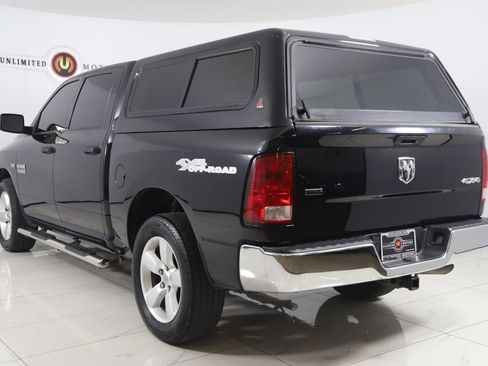 Used 2018 RAM 1500 Classic SLT image 4