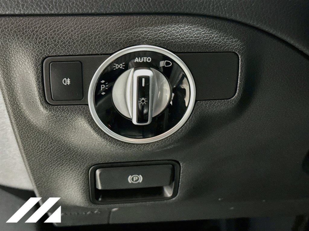 Used 2018 Mercedes-Benz CLA 250 4MATIC image 10