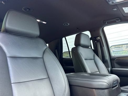 Used 2023 Chevrolet Tahoe Z71 w/ Z71 Off-Road Package AWD/4WD image 19