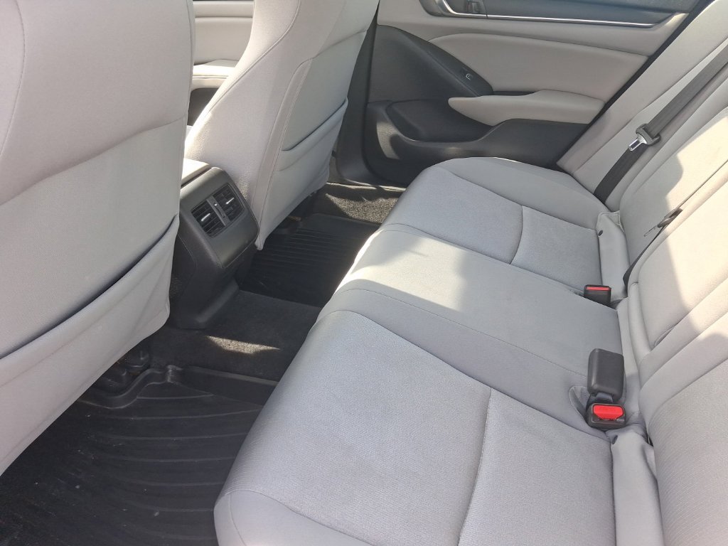 Used 2018 Honda Accord EX image 22