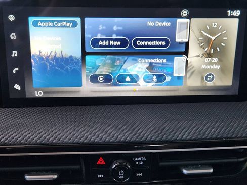 Used 2025 Nissan Kicks SR FWD image 19