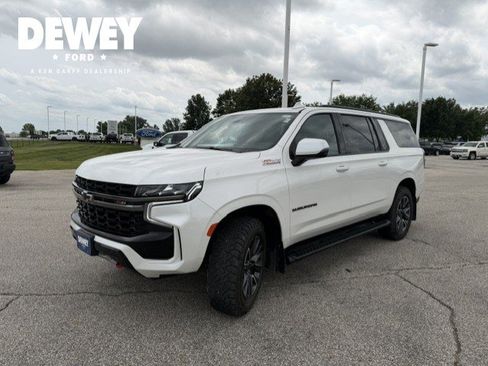 Used 2022 Chevrolet Suburban Z71 w/ Off-Road Capability Package AWD/4WD image 3