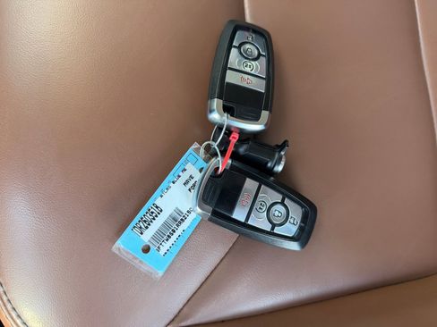 Used 2024 Ford Maverick Lariat w/ 4K Tow Package AWD/4WD image 33