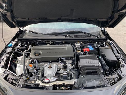 Used 2025 Honda Civic Sport image 32