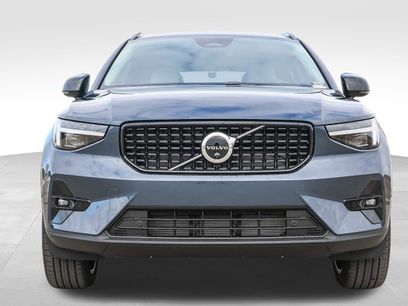New 2026 Volvo XC40 B5 Ultra w/ Climate Package