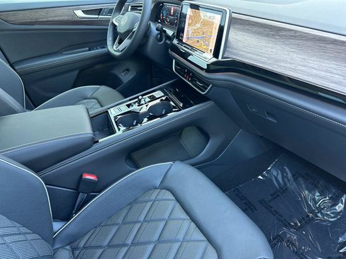 New 2026 Volkswagen Atlas SEL Premium R-Line AWD/4WD image 16