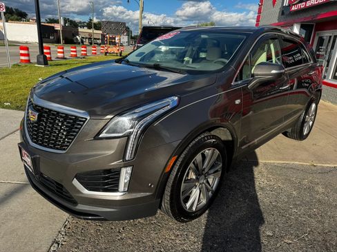 Used 2020 Cadillac XT5 Premium Luxury AWD/4WD image 3