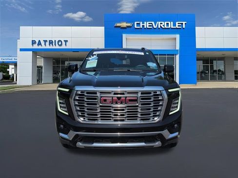 Used 2025 GMC Yukon Denali AWD/4WD image 5