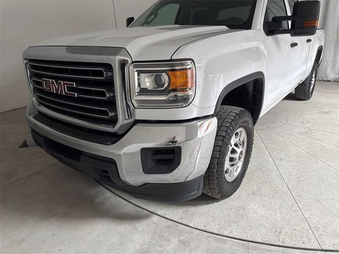 Used 2019 GMC Sierra 2500 2WD Crew Cab w/ Sierra Convenience Package image 32
