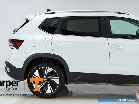 Used 2025 Volkswagen Taos SE w/ Panoramic Sunroof Package AWD/4WD image 49