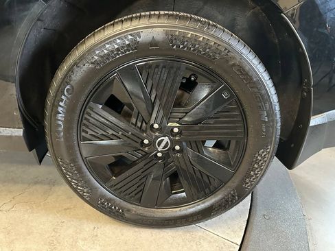 Used 2025 Nissan Murano SV AWD/4WD image 25