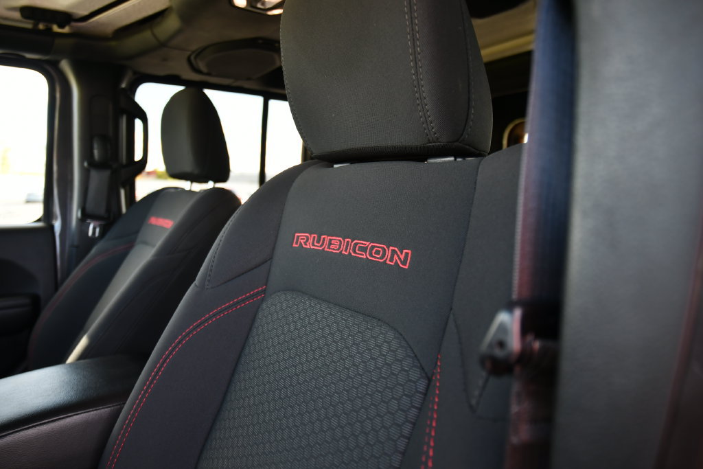 Used 2021 Jeep Wrangler Unlimited Rubicon w/ Cold Weather Group AWD/4WD image 20