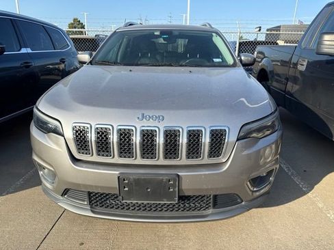 Used 2019 Jeep Cherokee Limited FWD image 2