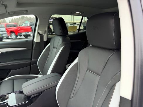 New 2026 Buick Envision Sport Touring image 11