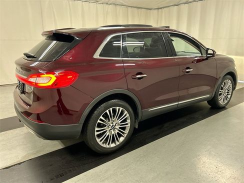 Used 2017 Lincoln MKX Reserve image 2