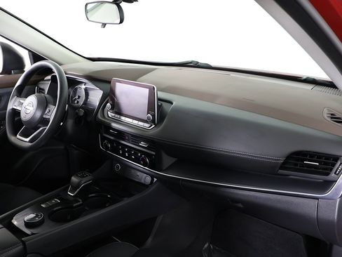 Used 2023 Nissan Rogue S image 24