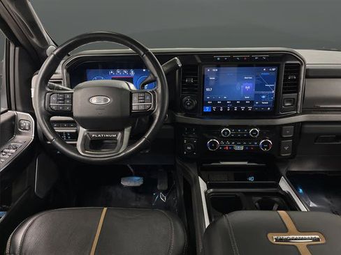 Used 2024 Ford F250 Platinum AWD/4WD image 5
