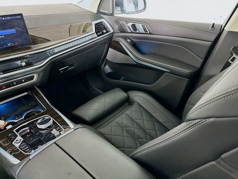 Used 2023 BMW X7 xDrive40i w/ Executive Package AWD/4WD image 32