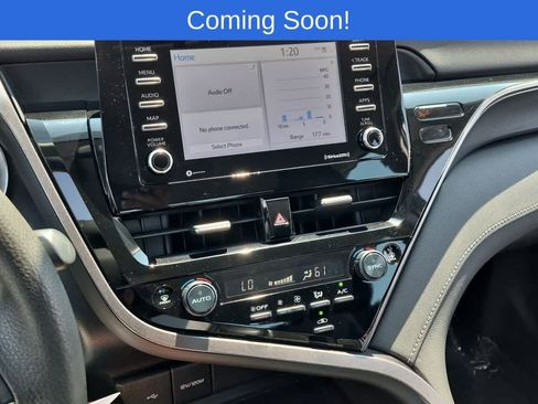 Used 2022 Toyota Camry LE FWD image 27