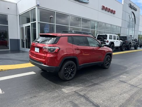 New 2026 Jeep Compass Latitude image 7